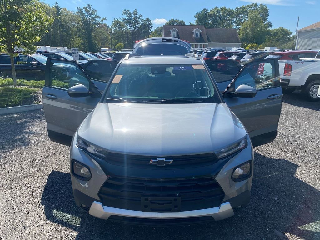 Used 2023 Chevrolet TrailBlazer LT w/ Sun and Liftgate Package image 29