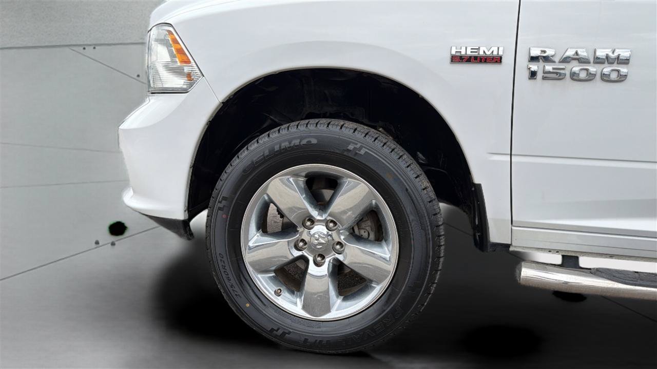 Used 2014 RAM 1500 Express AWD/4WD image 30