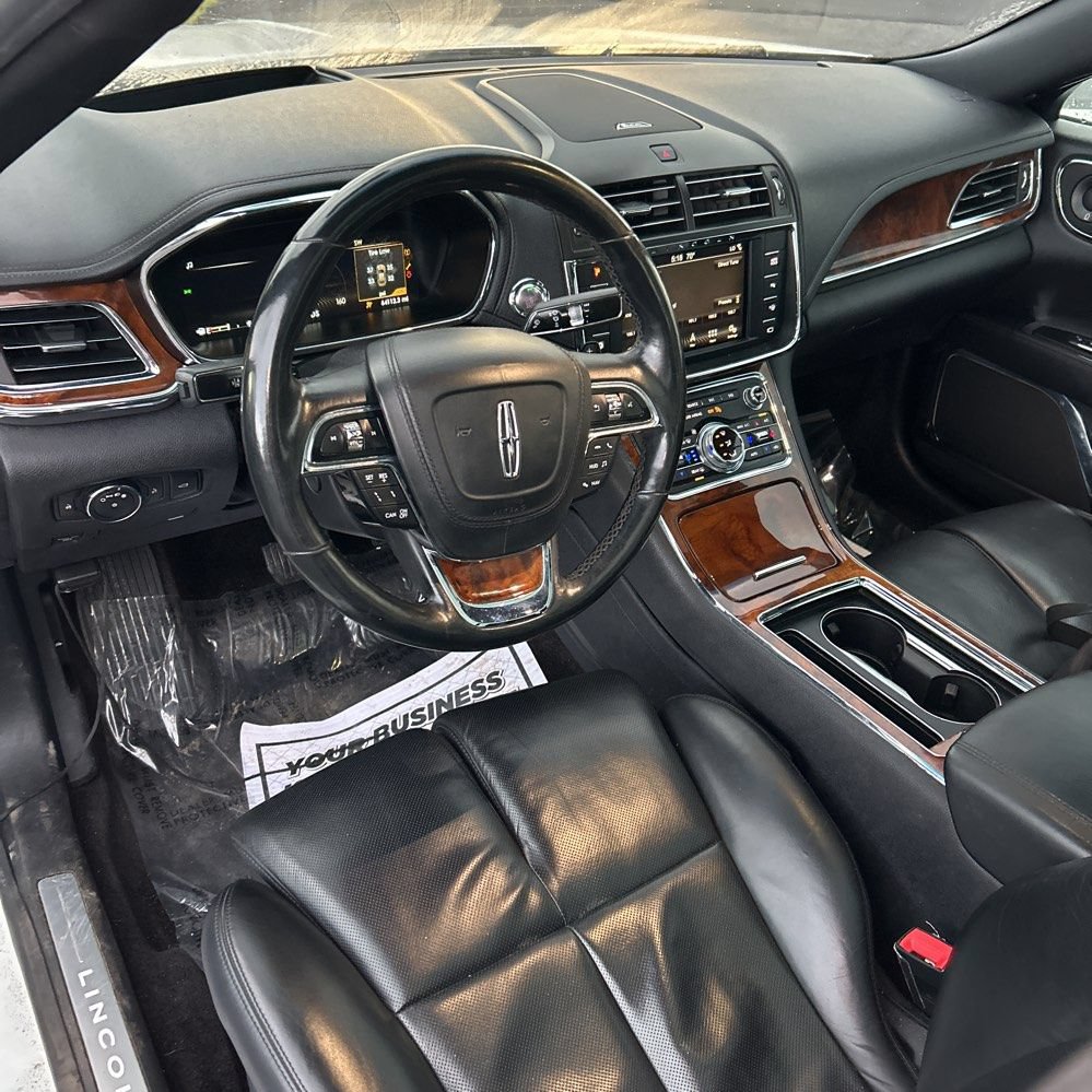 Used 2018 Lincoln Continental Reserve AWD/4WD image 16