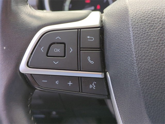 Used 2022 Toyota Highlander XLE image 28