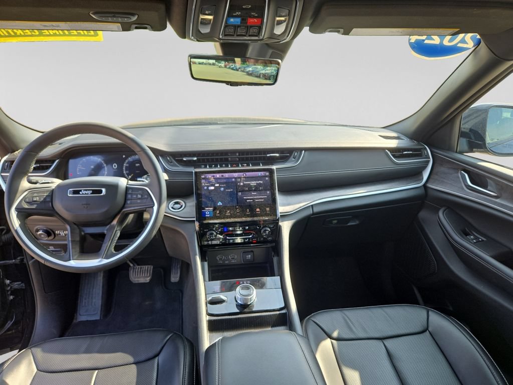 Used 2024 Jeep Grand Cherokee Limited w/ Luxury Tech Group II AWD/4WD image 23