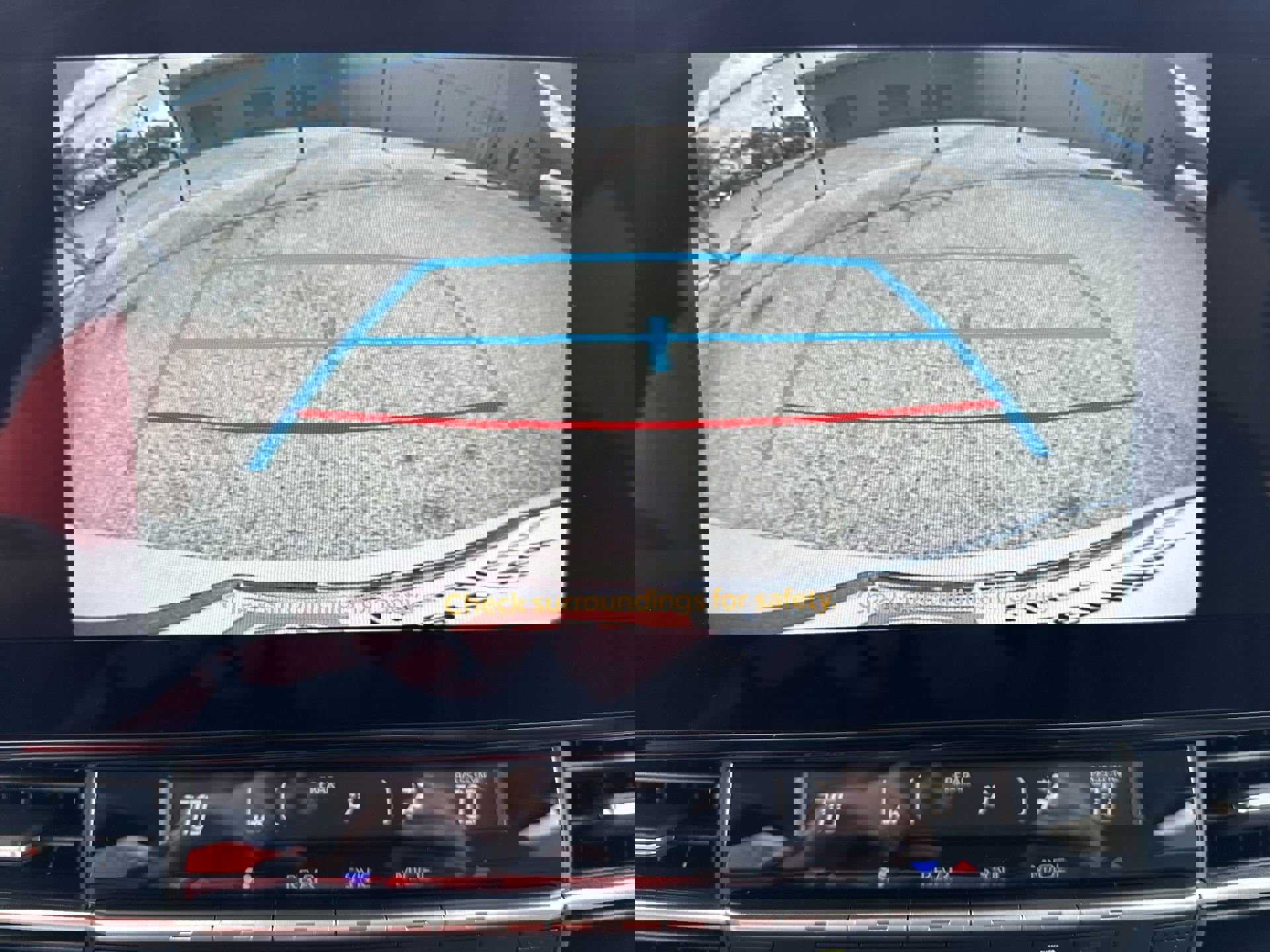 Used 2026 Toyota Sienna XLE image 24