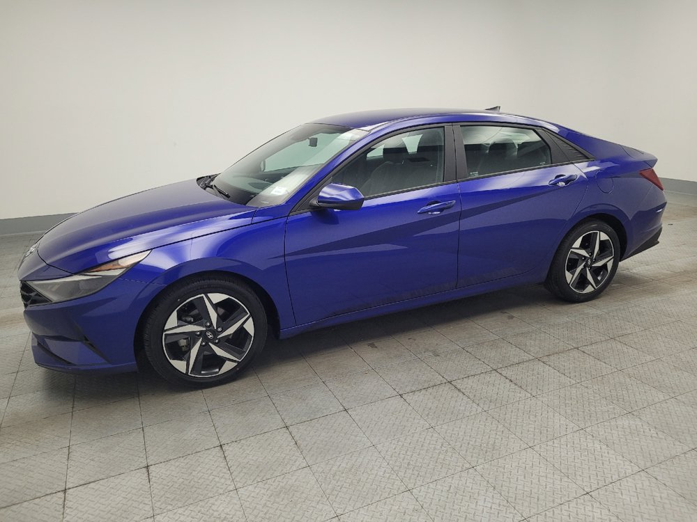 Used 2023 Hyundai Elantra SEL w/ Convenience Package FWD image 2