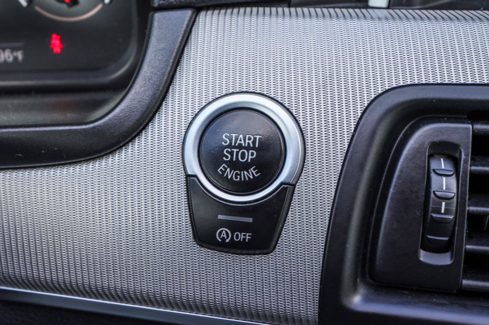 Used 2015 BMW M5 RWD image 14