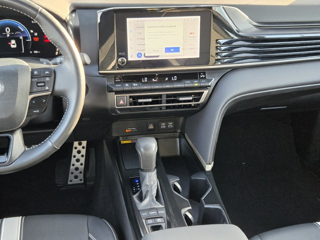 Used 2026 Toyota Camry SE FWD image 17