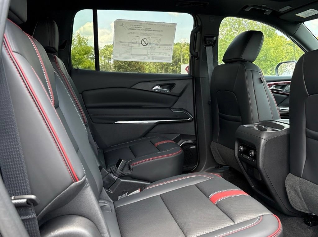 Used 2027 Chevrolet Traverse RS FWD image 25
