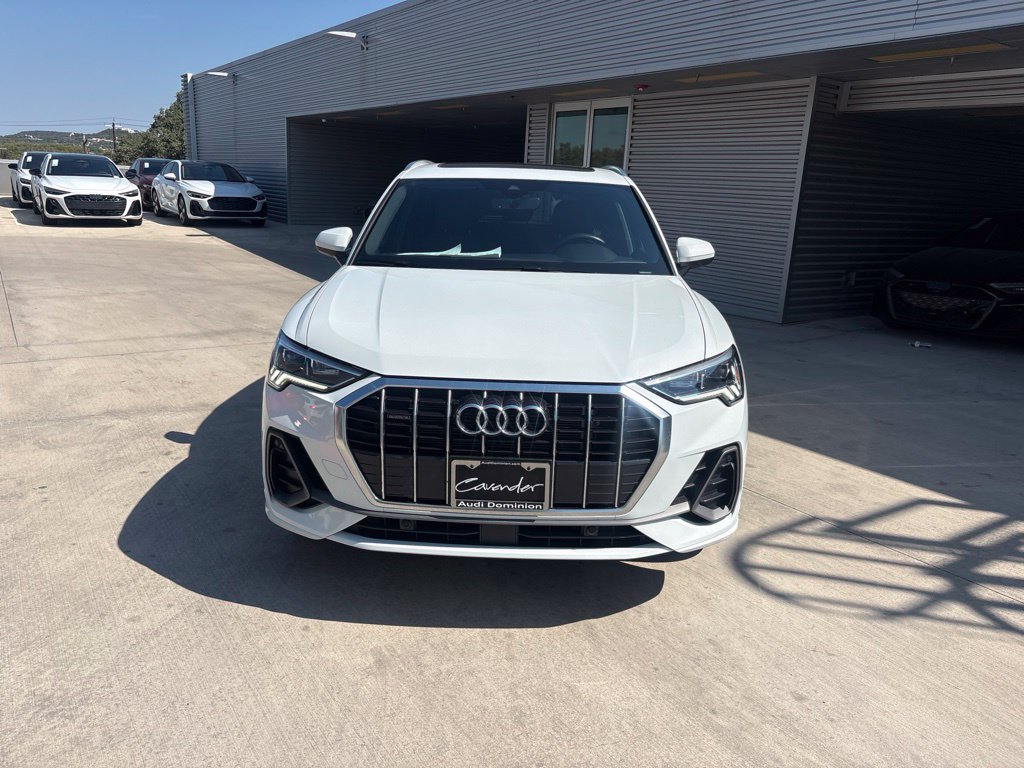 Used 2024 Audi Q3 2.0T Premium AWD/4WD image 3