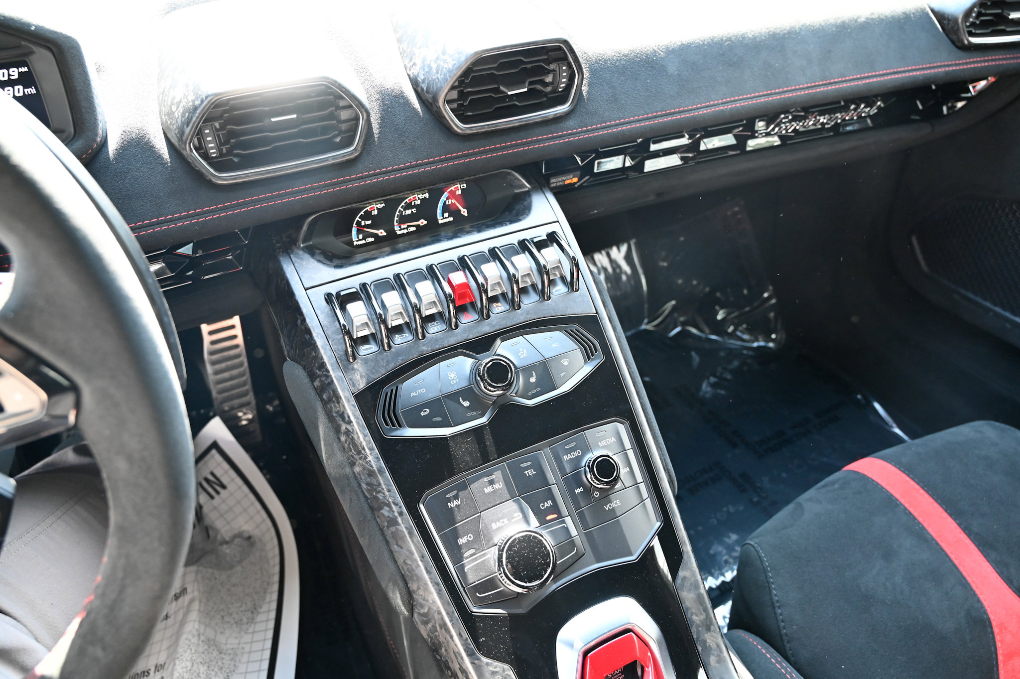 Used 2018 Lamborghini Huracan Performante image 28