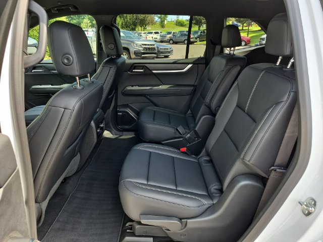 Used 2026 GMC Acadia Elevation w/ Elevation Premium Package FWD image 27