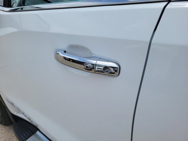 Used 2021 GMC Sierra 1500 SLT AWD/4WD image 9