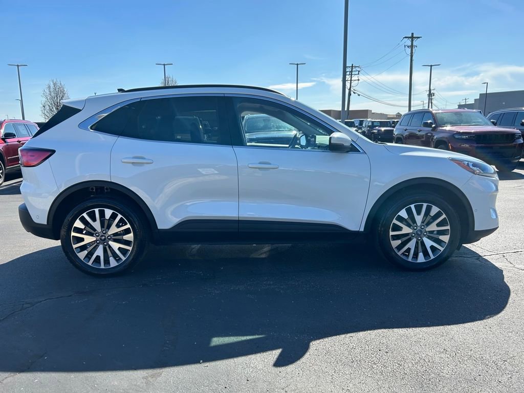 Used 2020 Ford Escape Titanium w/ Titanium Premium Package 2.0 image 8