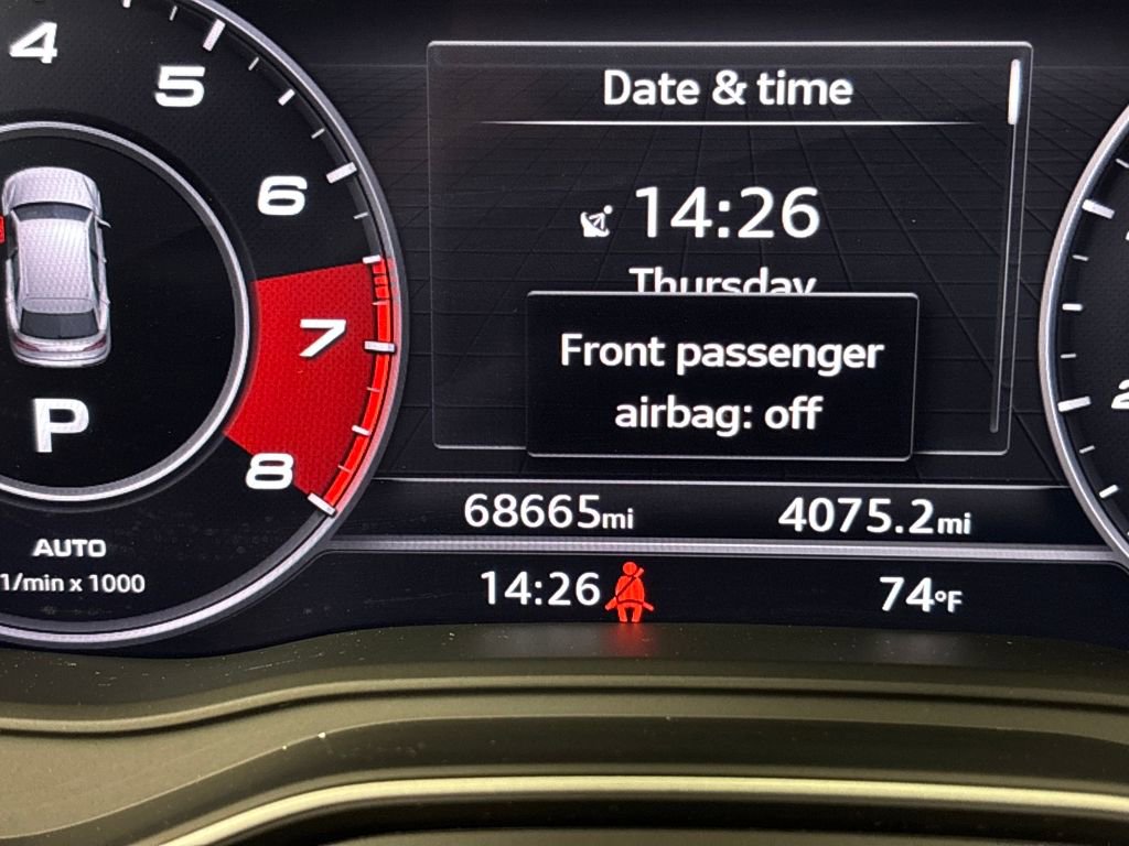 Used 2020 Audi SQ5 Premium Plus w/ Premium Plus Package image 26