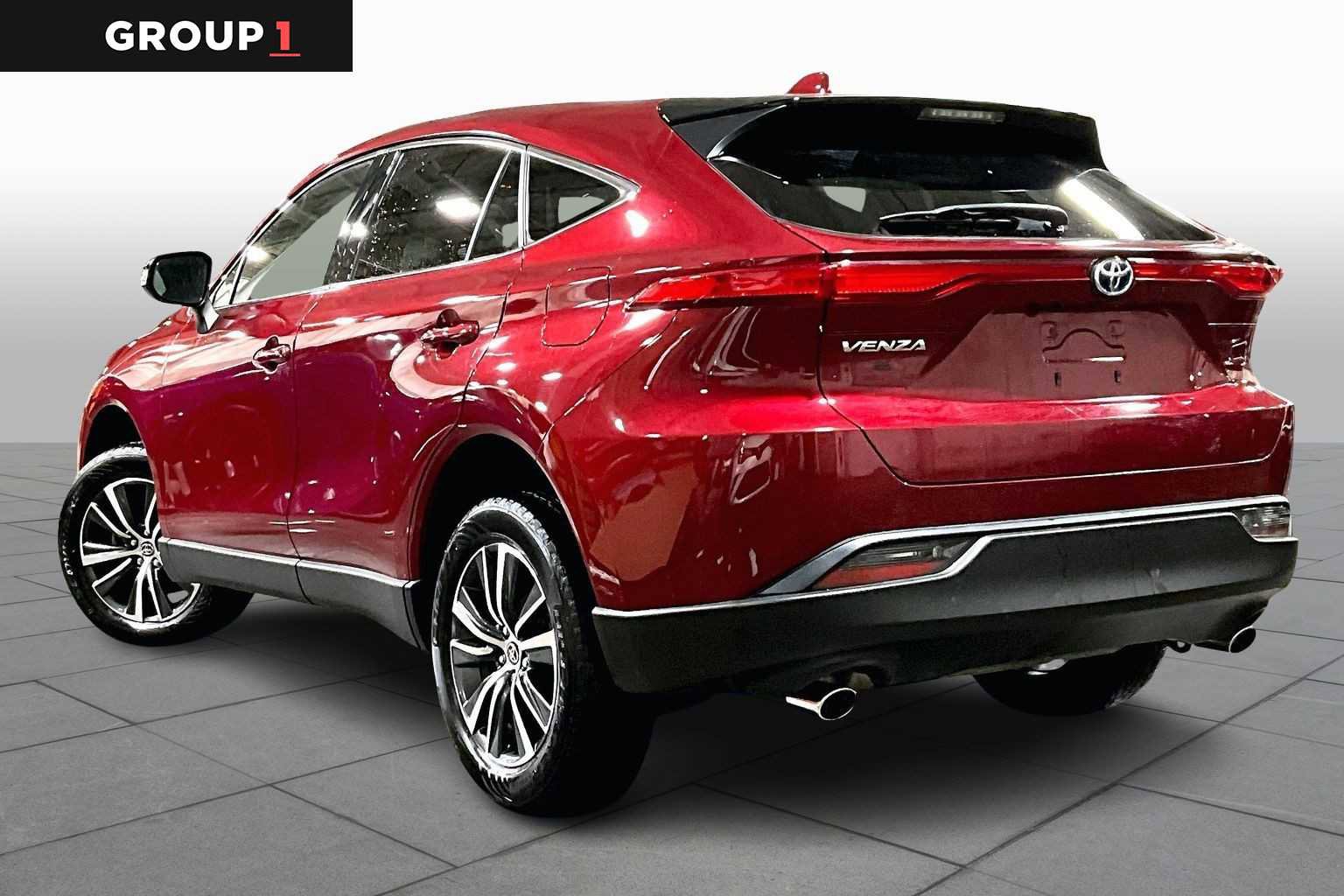 Certified 2023 Toyota Venza LE image 12