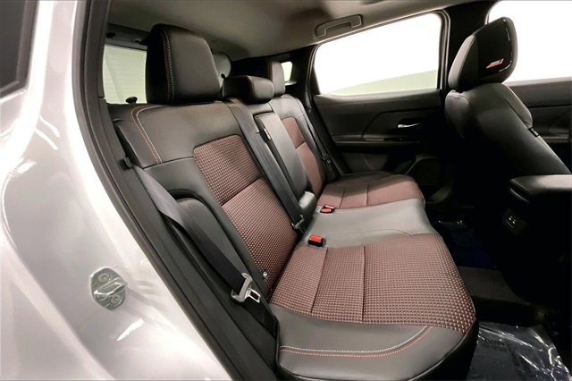 New 2026 Nissan Kicks SR w/ SR Premium Package image 32
