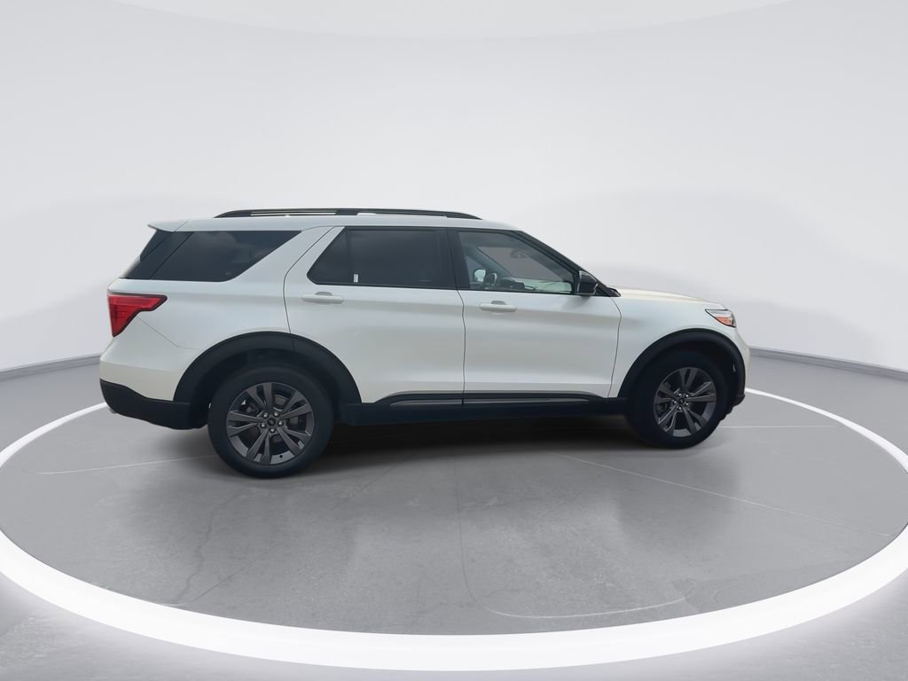 Used 2023 Ford Explorer XLT w/ Equipment Group 202A image 9