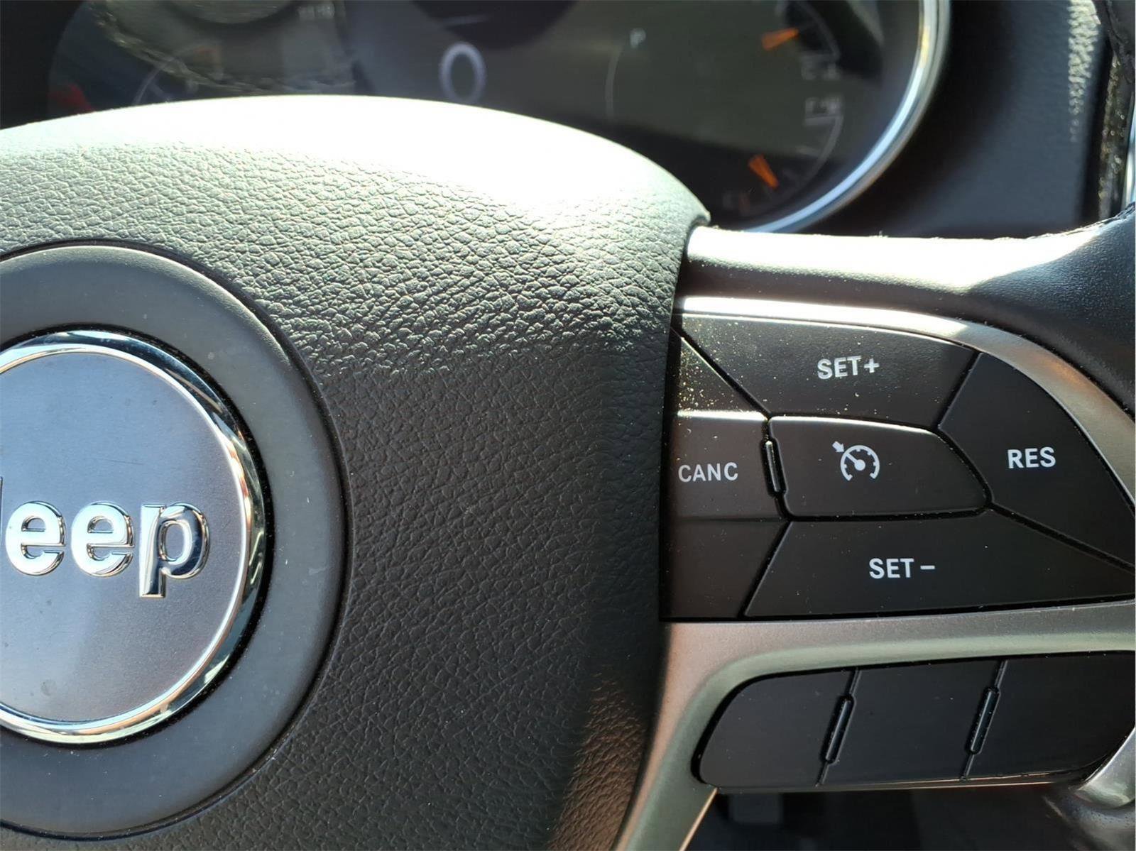 Used 2021 Jeep Grand Cherokee Limited image 19