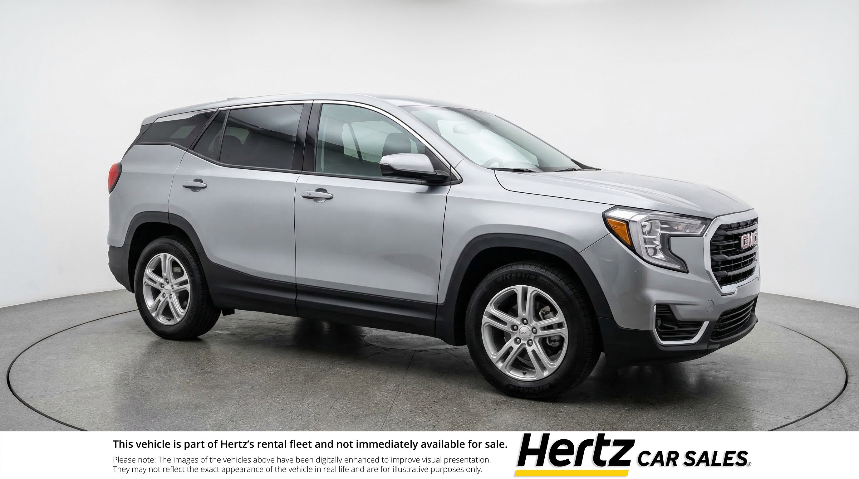 Used 2024 GMC Terrain SLE image 1