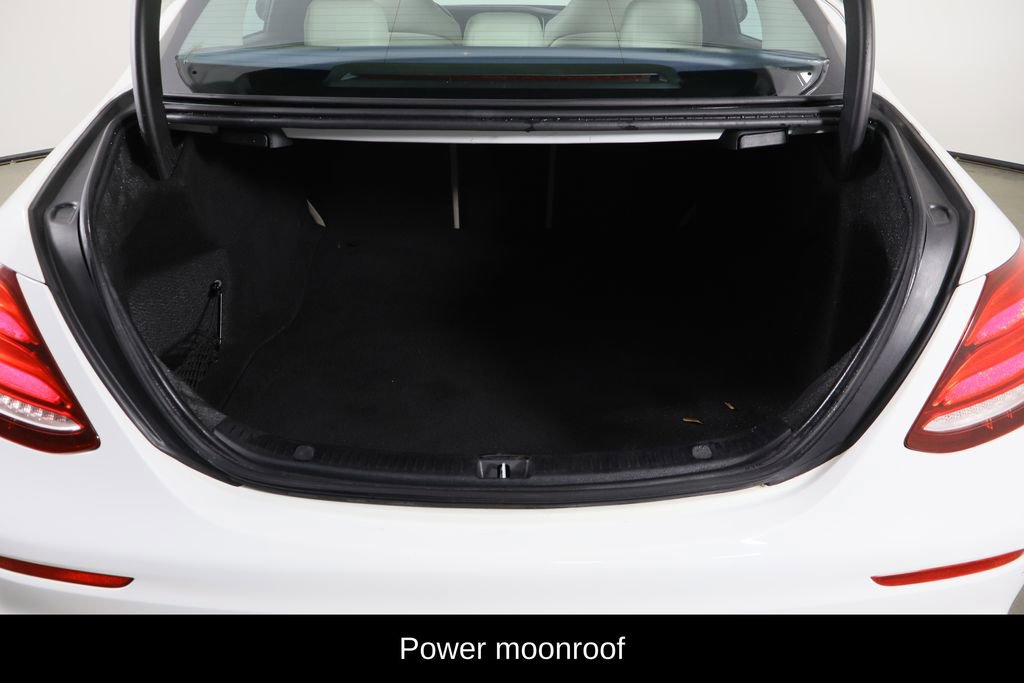 Used 2017 Mercedes-Benz E 300 4MATIC image 11