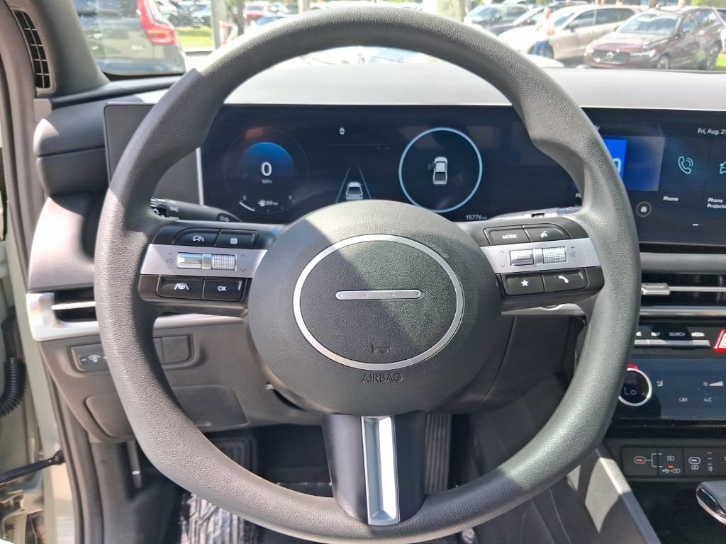 Used 2025 Hyundai Santa Cruz SEL FWD image 16