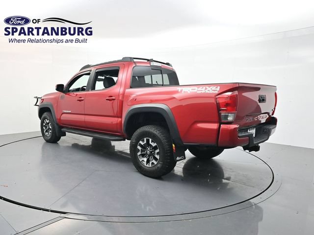 Used 2017 Toyota Tacoma TRD Off-Road AWD/4WD image 5