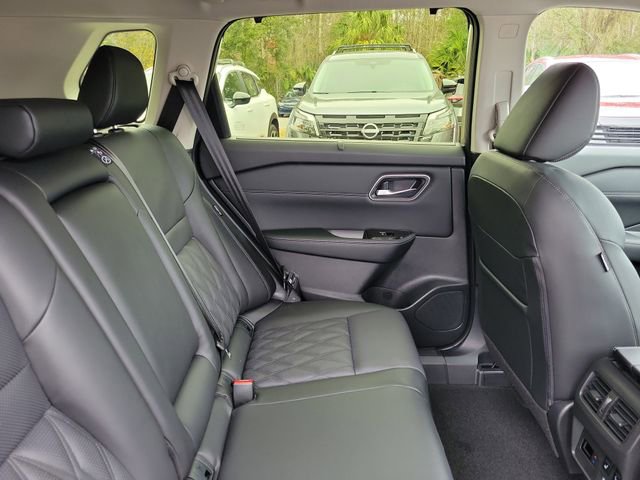 Used 2026 Nissan Rogue Platinum w/ Platinum Premium Package image 29