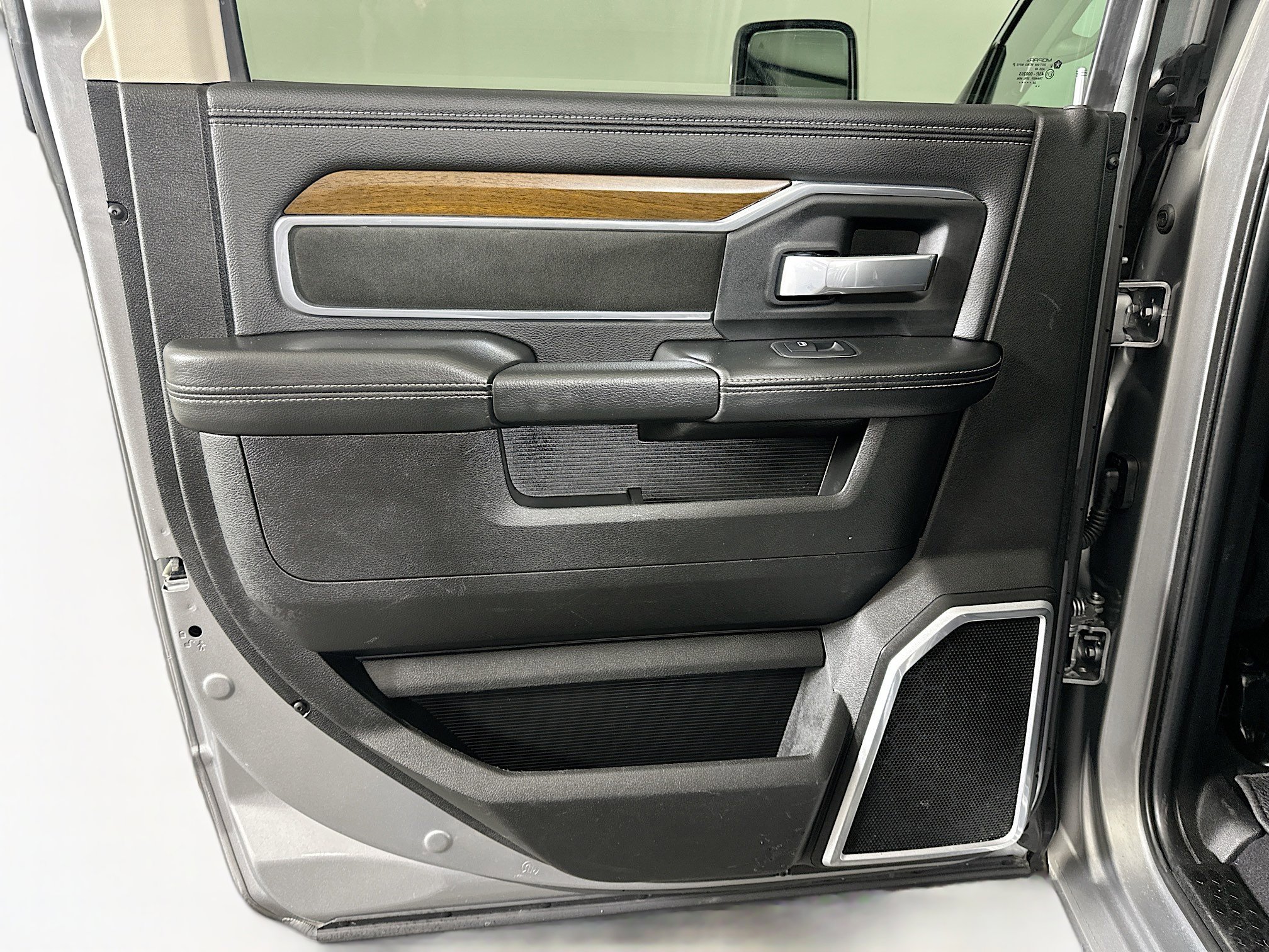 Used 2024 RAM 2500 Laramie image 27