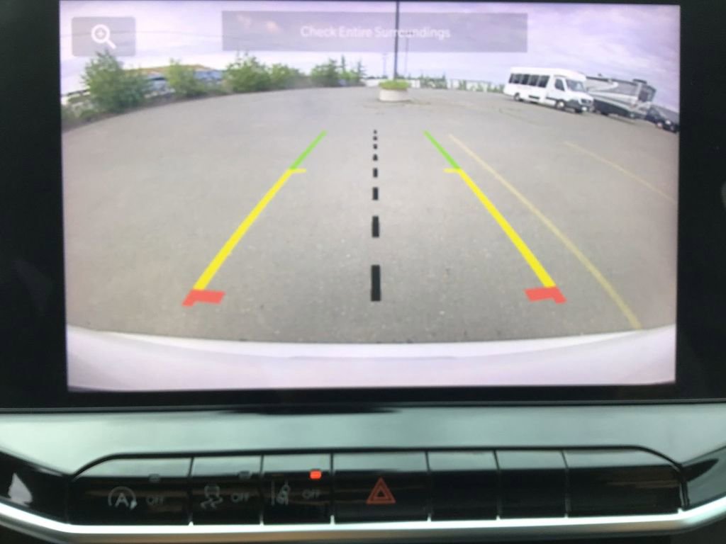 Used 2024 Jeep Compass Latitude image 16