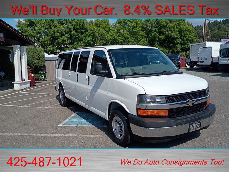 Used 2017 Chevrolet Express 3500 LT w/ LT Preferred Equipment Group RWD image 3