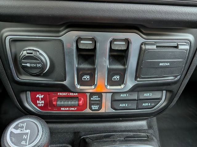 Certified 2025 Jeep Wrangler Rubicon w/ Convenience Group image 19