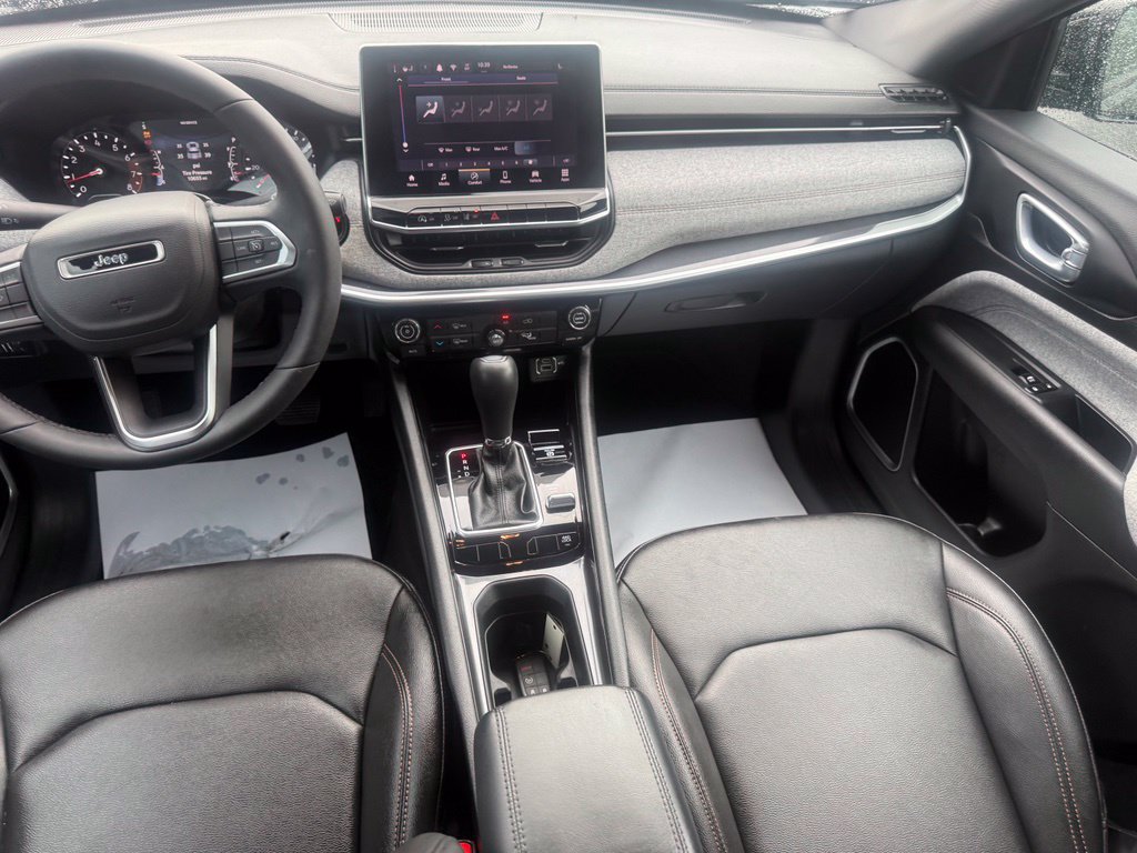 Certified 2024 Jeep Compass Latitude AWD/4WD image 39