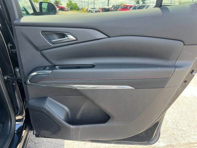 Used 2024 Chevrolet Traverse Z71 AWD/4WD image 14