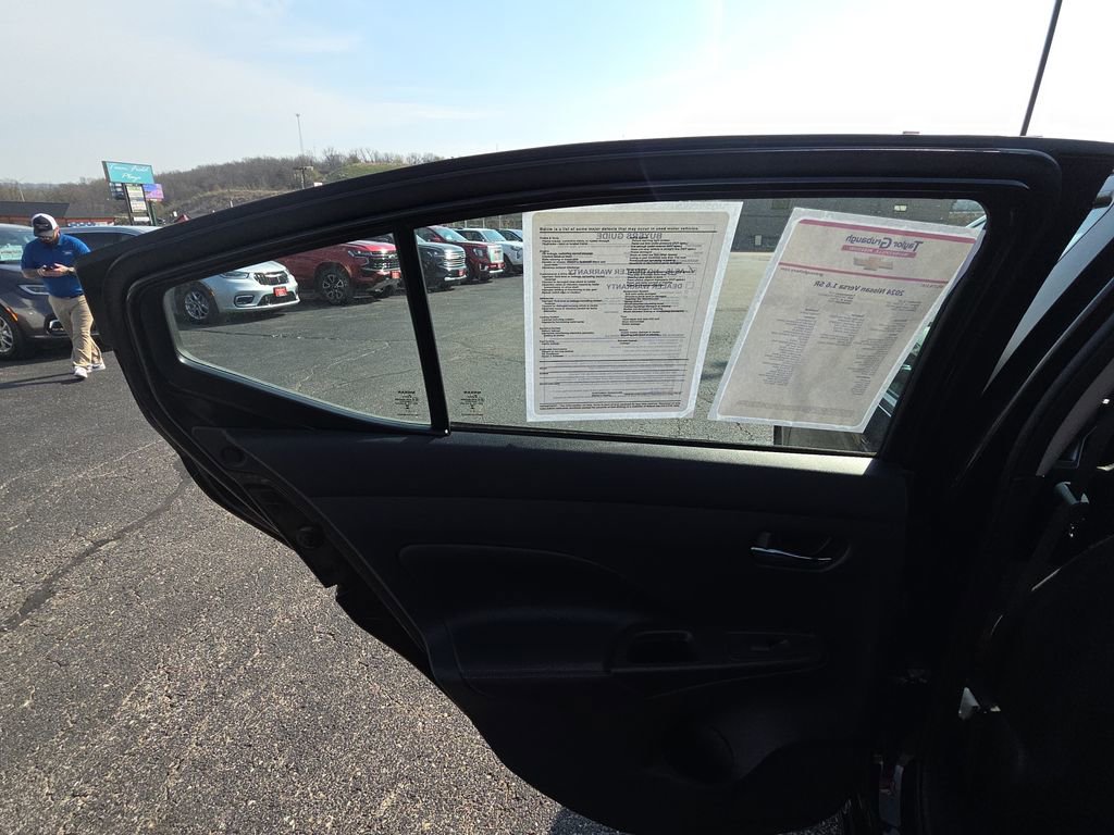 Used 2024 Nissan Versa SR FWD image 26