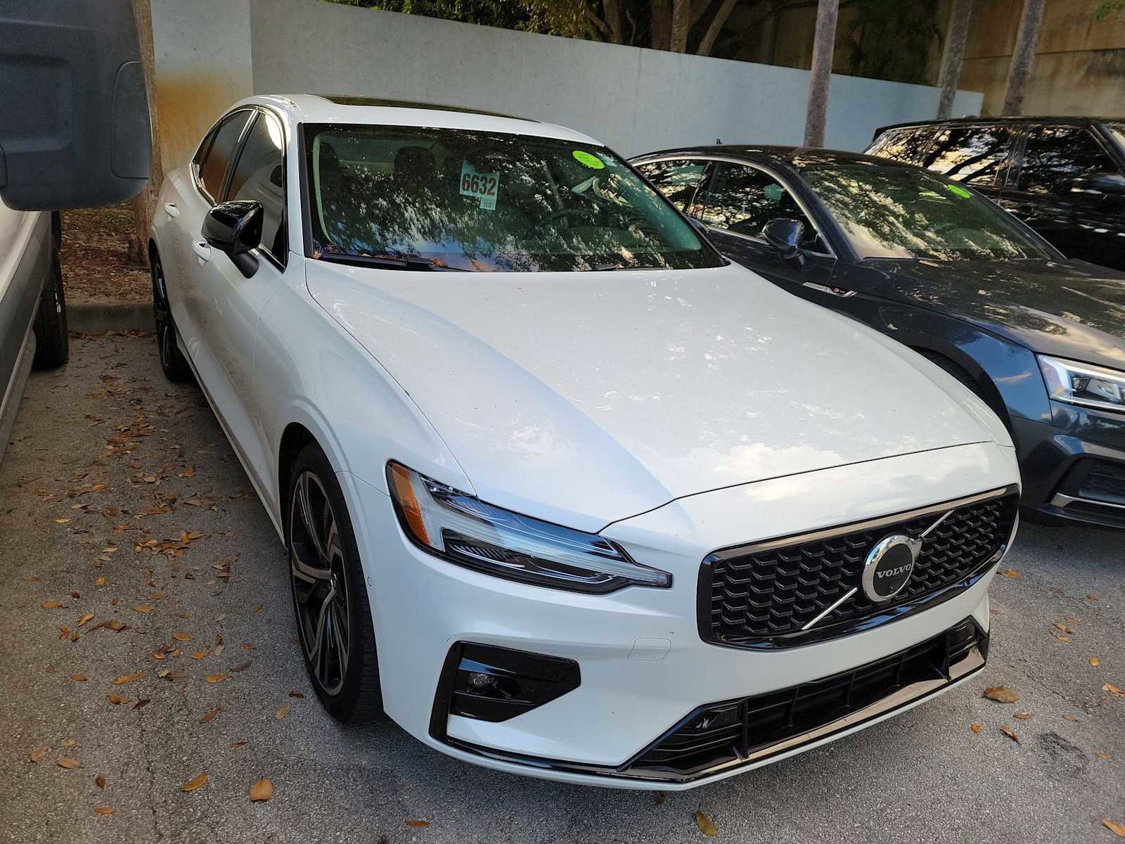 Used 2023 Volvo S60 B5 Ultimate image 10