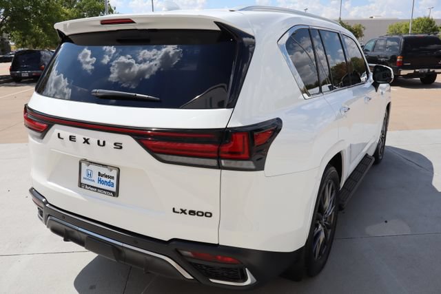 Used 2025 Lexus LX 600 F Sport w/ Accessory Package (2T) AWD/4WD image 4