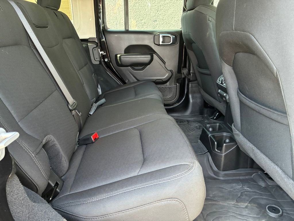 Used 2023 Jeep Wrangler Sport S image 5