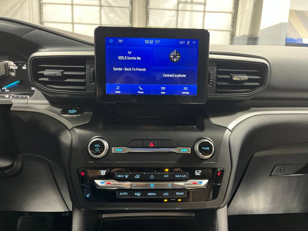 Used 2020 Ford Explorer XLT w/ Comfort Package AWD/4WD image 23