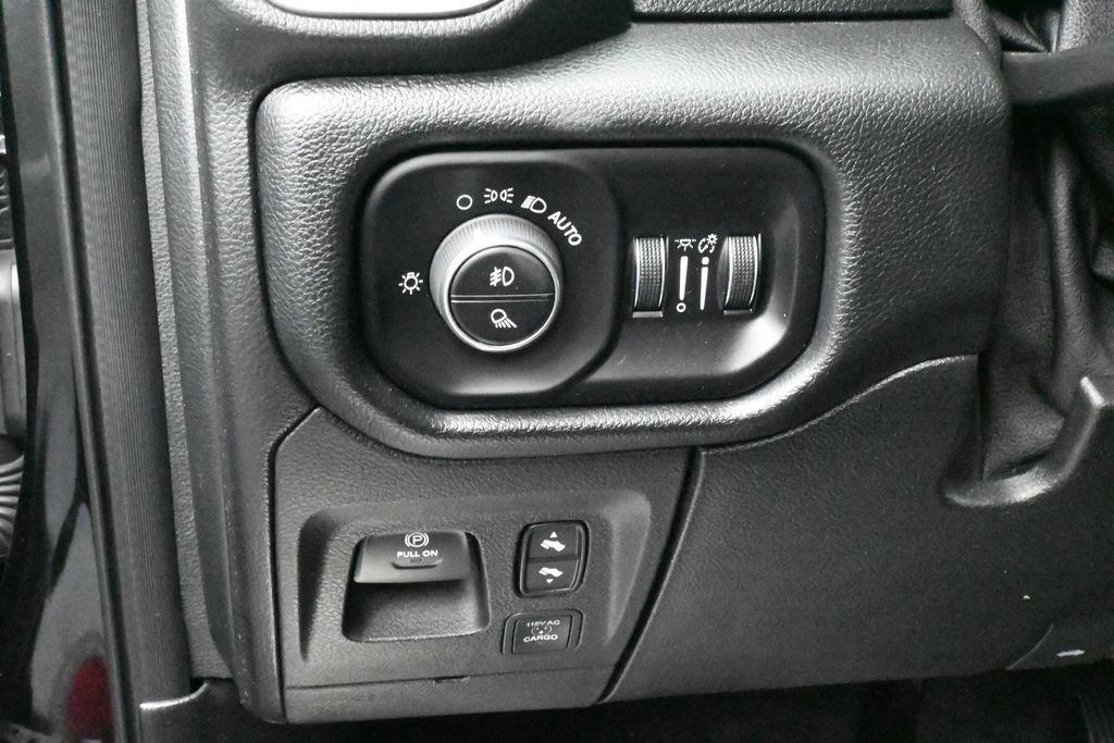 Used 2020 RAM 1500 Laramie w/ Sport Appearance Package AWD/4WD image 16