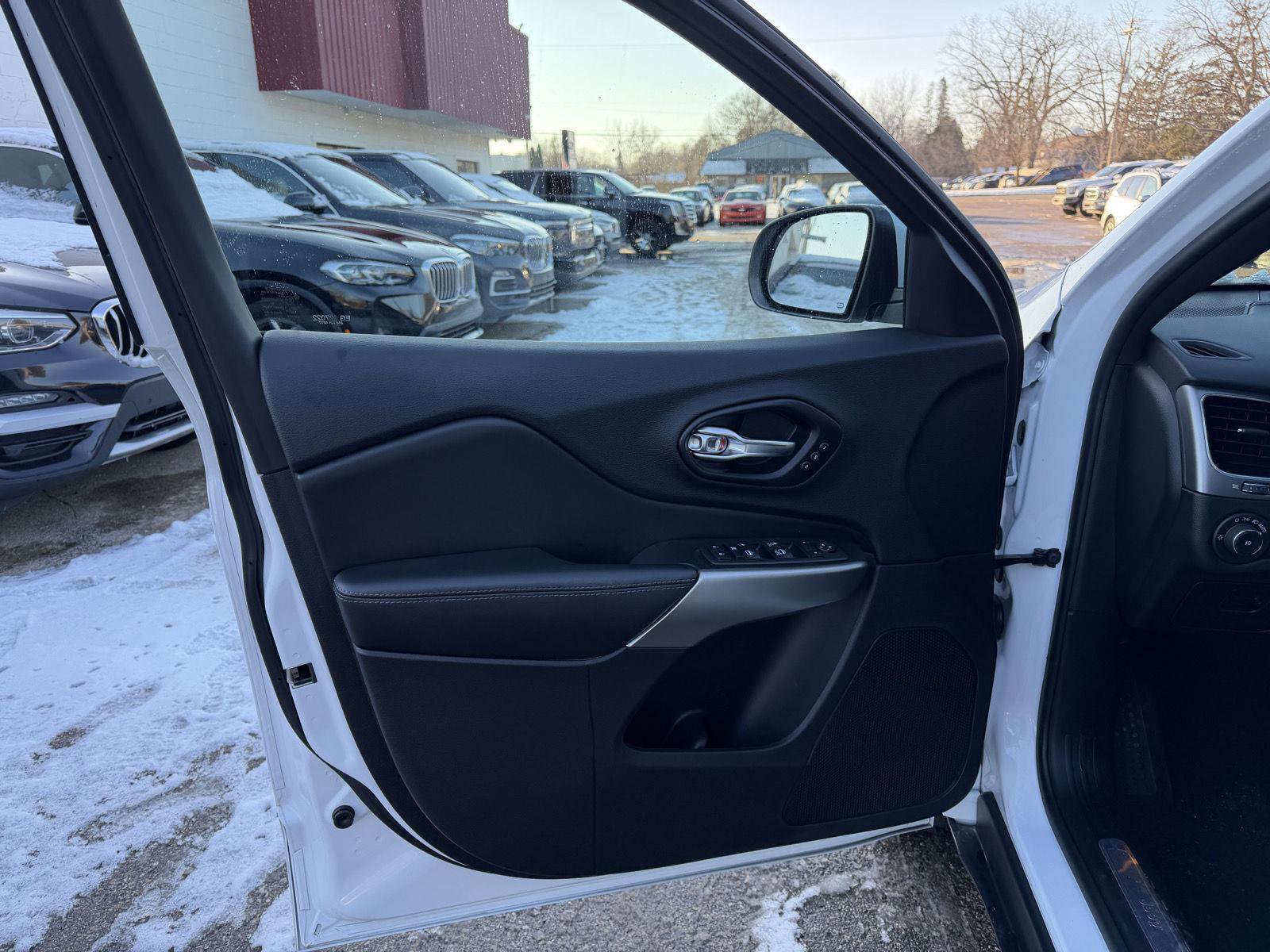 Used 2021 Jeep Cherokee High Altitude image 10