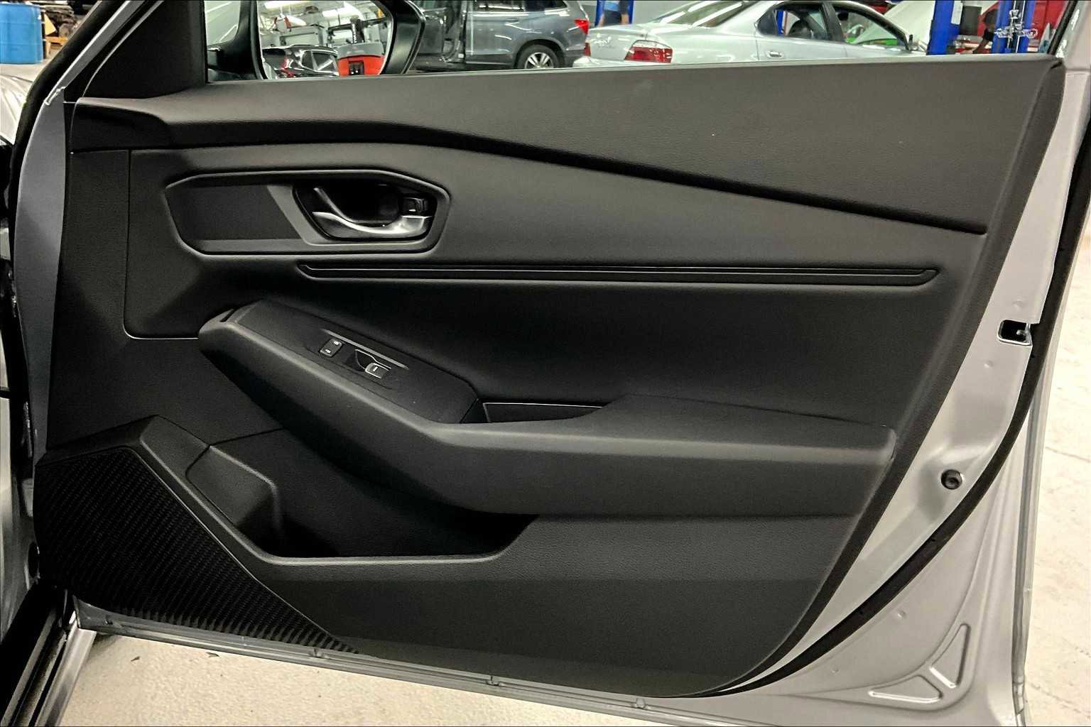 Used 2024 Honda Accord EX image 22