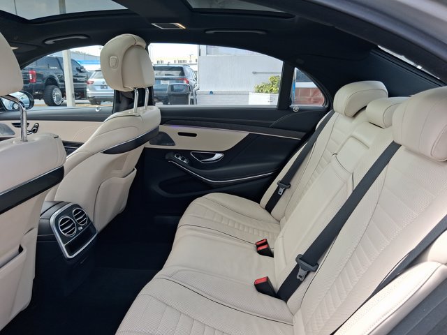 Used 2018 Mercedes-Benz S 560 Sedan image 6