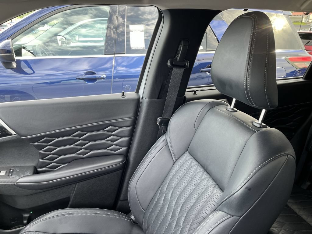 Used 2025 Mitsubishi Outlander SEL FWD image 25