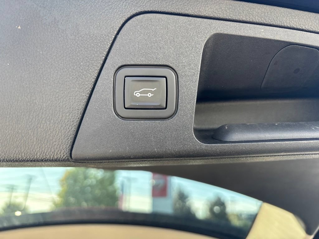 Used 2020 Buick Envision Essence w/ Experience Buick Package AWD/4WD image 33