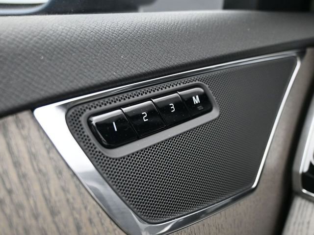 Used 2025 Volvo XC90 B6 Plus w/ Protection Package Premier image 30