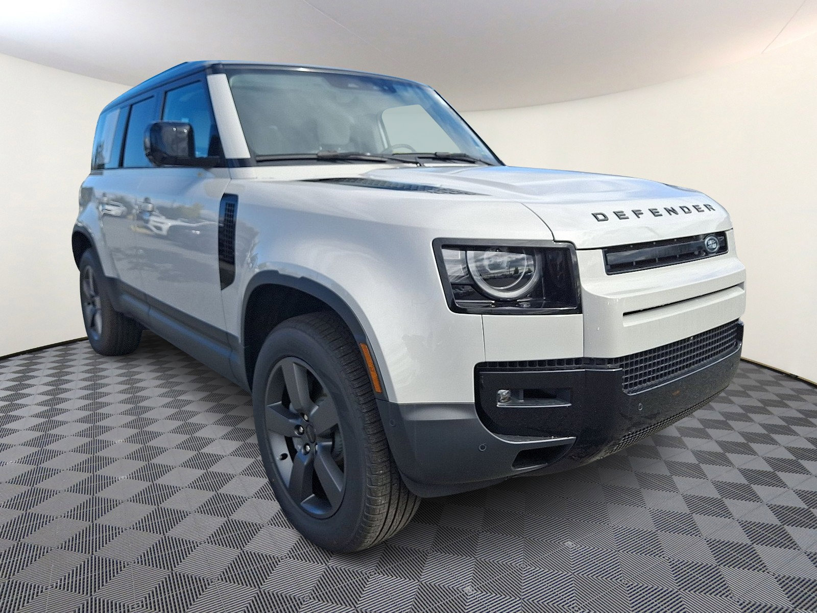 New 2026 Land Rover Defender 110 S image 7