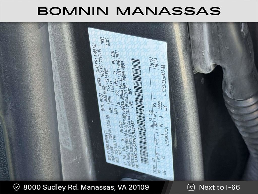 Used 2022 Ford Escape SE w/ SE Sport Appearance Package image 32