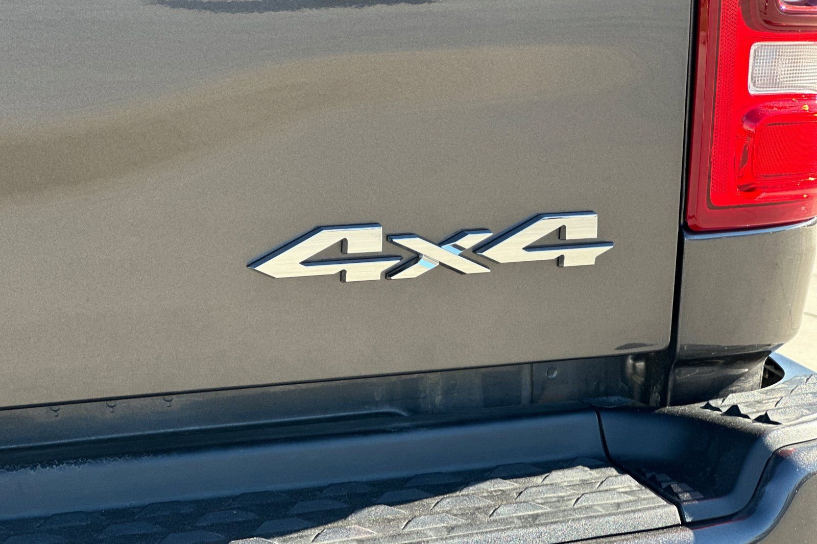 Used 2024 RAM 2500 Laramie w/ Safety Group AWD/4WD image 26