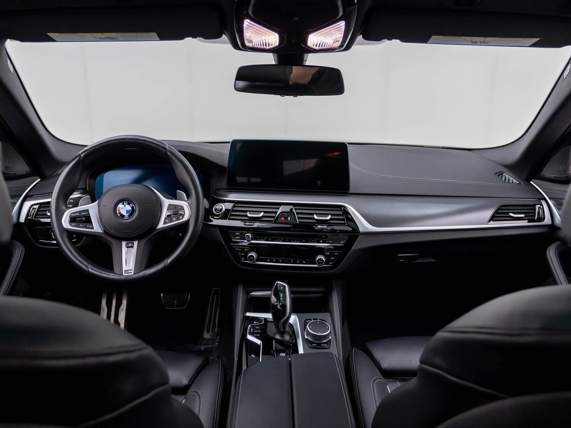 Used 2023 BMW M550i xDrive w/ Shadowloine Package AWD/4WD image 10