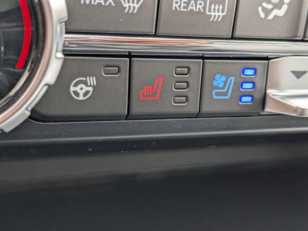 New 2025 Ford F150 Lariat w/ Equipment Group 502A High image 37