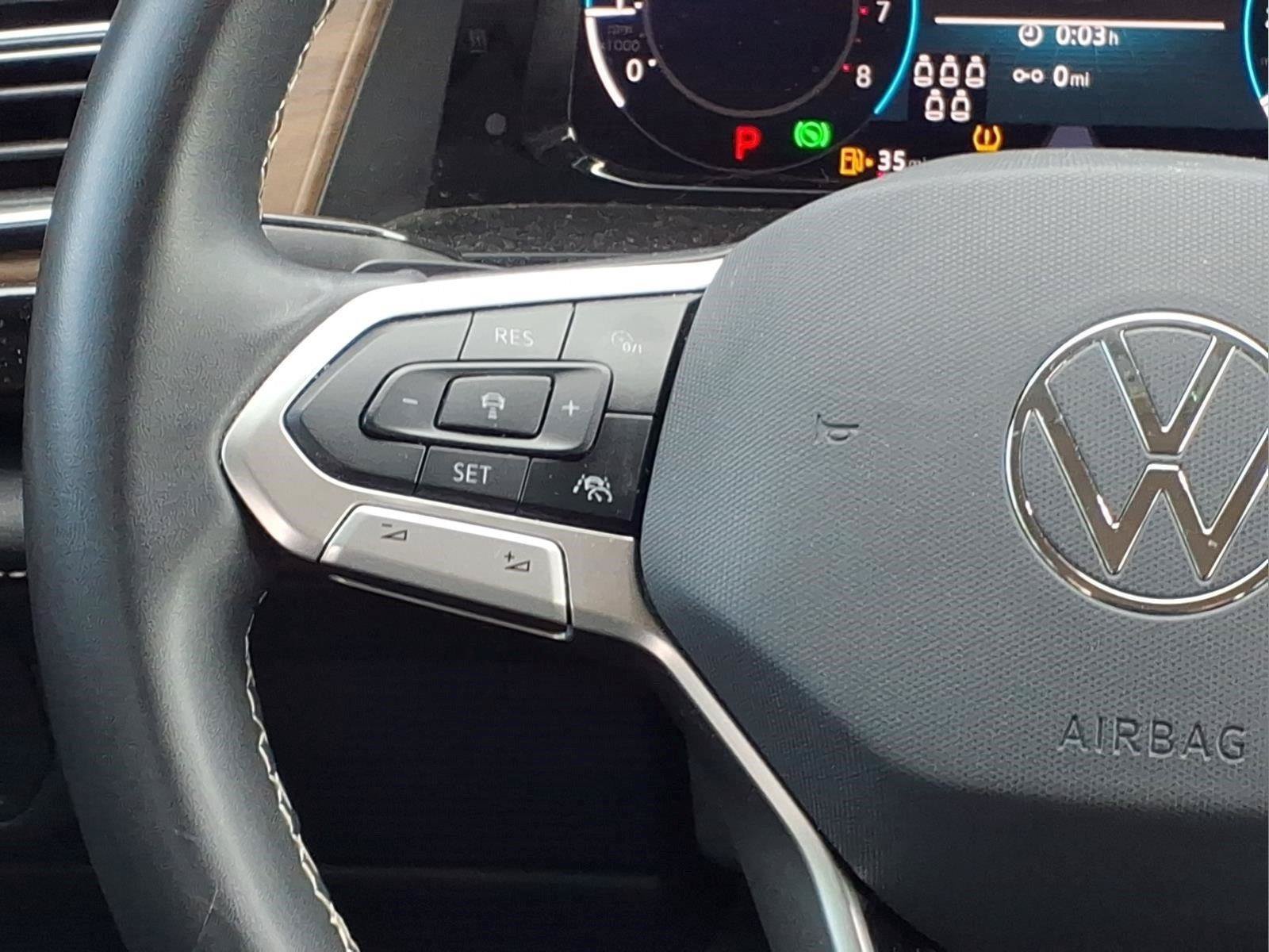 Used 2024 Volkswagen Atlas SE AWD/4WD image 11