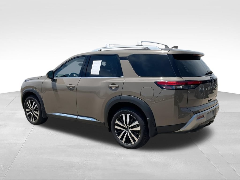 Used 2025 Nissan Pathfinder Platinum w/ Cargo Package AWD/4WD image 6